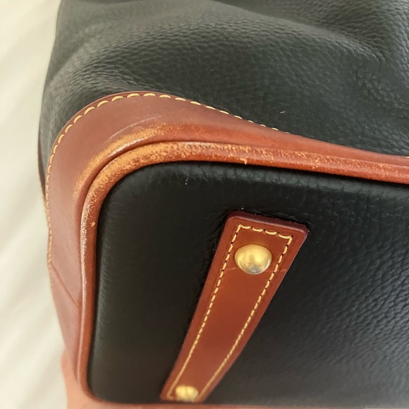Dooney & Bourke Black and Brown Bucket Bag with Timeless Elegance - Picture 4 of 11